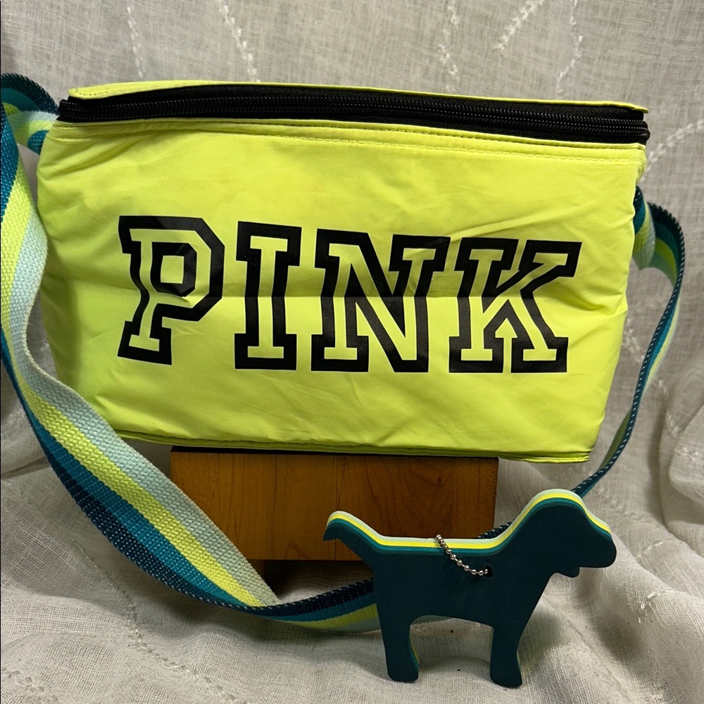 NWOT Pink Victoria’s Secret lunch bag with dog charm